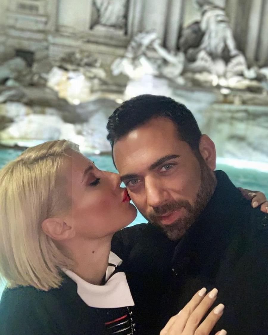 Εύη Φραγκάκη: Ο γάμος, το διαζύγιο, το άγχος να μεγαλώσει μόνη το παιδί της και η σοβαρή περιπέτεια υγείας