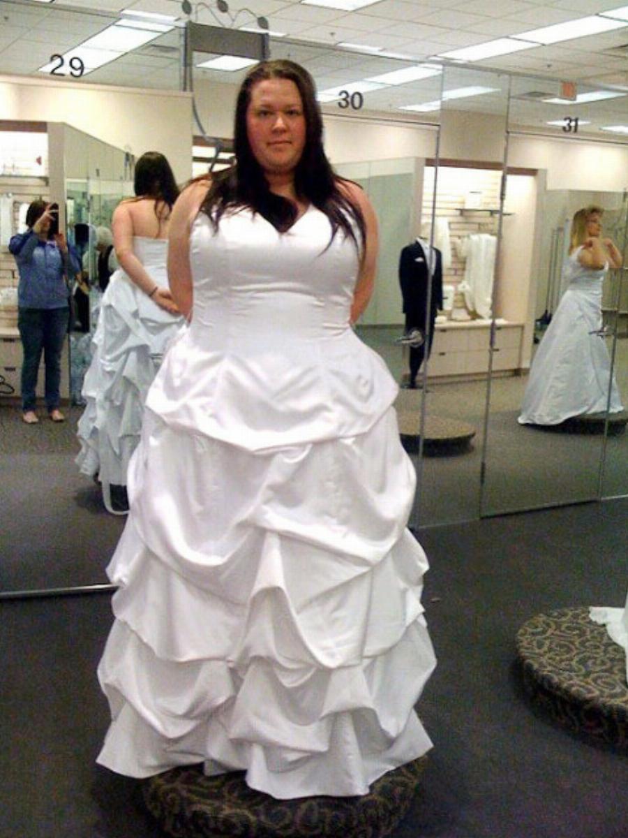 Κανείς δεν πίστευε ότι θα τα καταφέρει: Στον γάμο δεν χωρούσε στο νυφικό της, αποφάσισε να αδυνατίσει και έχασε 80 κιλά