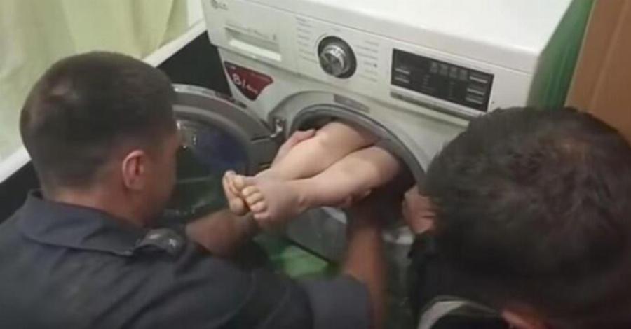 Πως να το χωρέσει ανθρώπινος νους: Τραγωδία με 3χρονο κοριτσάκι που βρέθηκε νεκρό μέσα στο πλυντήριο ρούχων