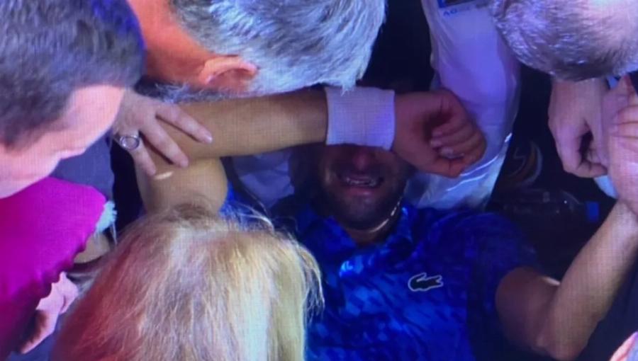 Σπουδαίος Νόβακ Τζόκοβιτς: «Λύγισε» ο μεγάλος Νόλε μετά τη νίκη επί του Στέφανου Τσιτσιπά