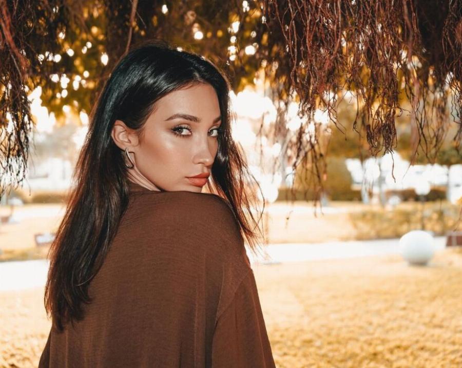 Μελαχρινή κούκλα και αθλήτρια: Αυτή είναι η νέα σύντροφος του Γιώργου Αγγελόπουλου