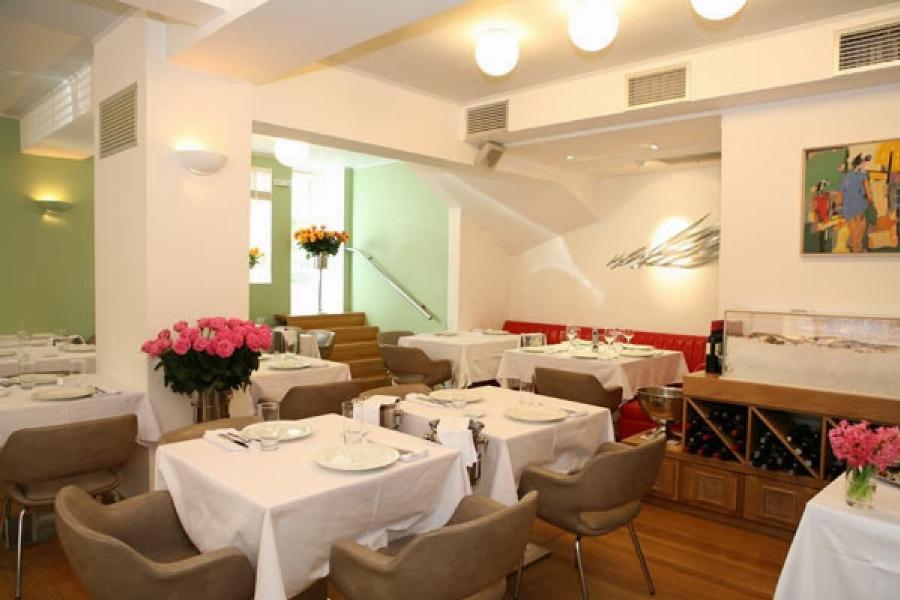 Έγιναν θέαμα οι Γλύξμπουργκ: Αυτό είναι το γνωστό εστιατόριο του Κολωνακίου που πήγαν για φαγητό 4 φορές