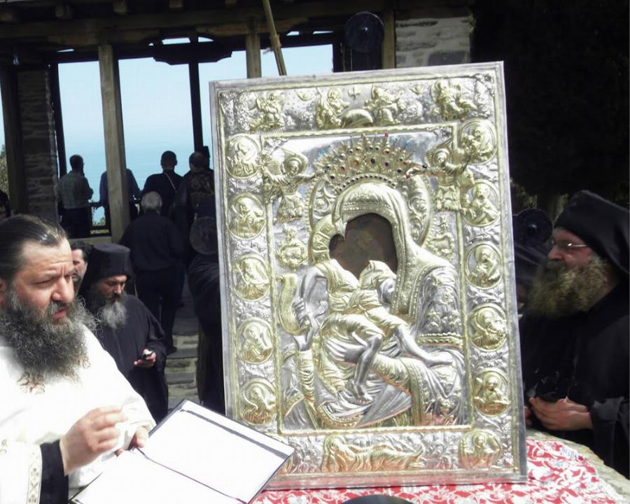 Μεγάλη ευλογία για τους πιστούς: Η θαυματουργή εικόνα της Παναγίας «Άξιον Εστί» από το Άγιο Όρος στην Αθήνα