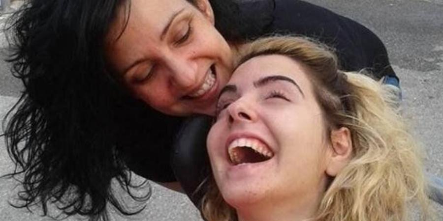 «Χρόνια πολλά στον πιο δυνατό άνθρωπο που έχω γνωρίσει»: «Τσακίζουν κόκαλα» οι ευχές της μητέρας της Ασπασίας για τα γενέθλιά της