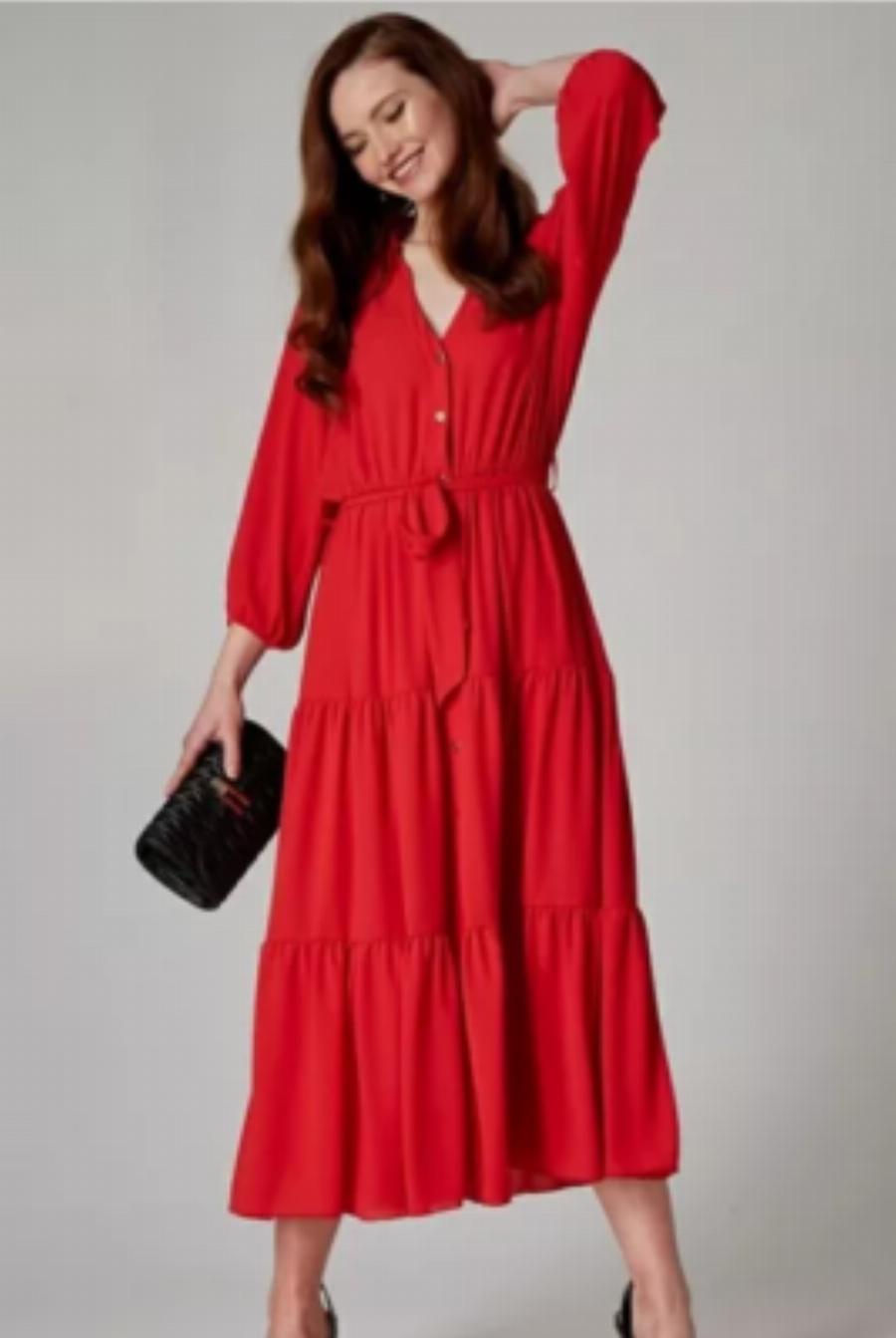 Πάει «γάντι» σε 40αρες και 50άρες: Το απόλυτο φόρεμα που έβαλε η Τζίνα Αλιμόνου στα 50 της και όλες ψάχνουν να το αγοράσουν