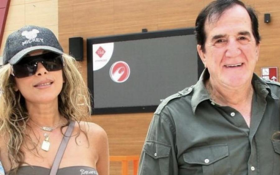 Οχτώ διάσημοι Έλληνες που ερωτεύτηκαν θαυμαστές τους και κατέληξαν στα σκαλιά της εκκλησίας