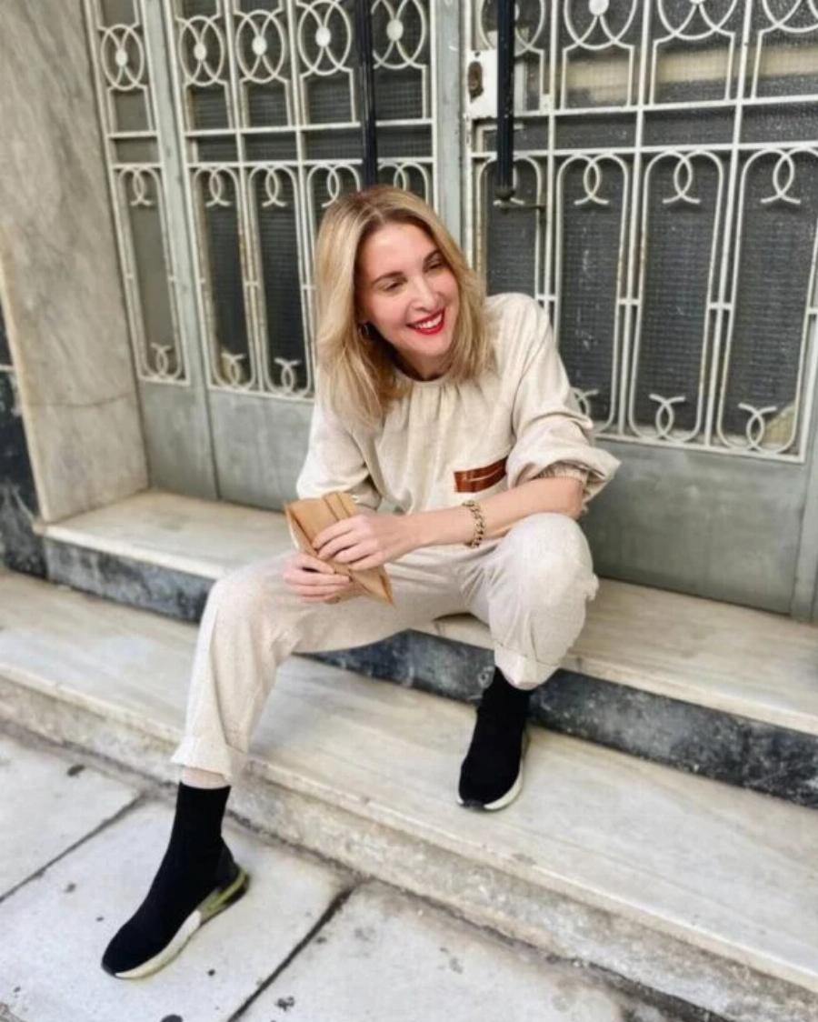 Πιο ανανεωμένη από ποτέ η Νίκη Κάρτσωνα: Η «εξαφάνιση» από παντού, το νέο επάγγελμα και η ζωή μακριά από την τηλεόραση