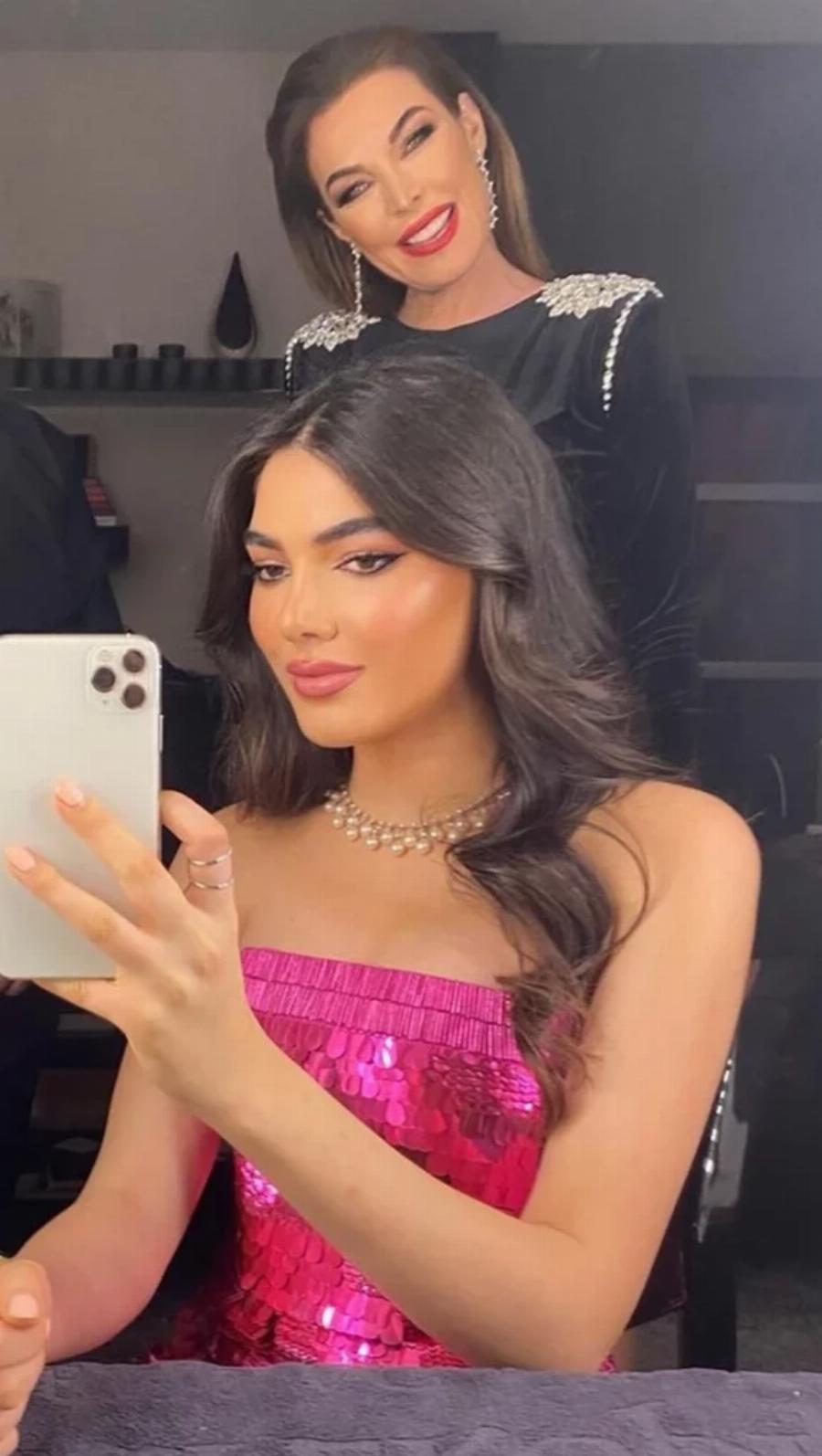 Όλοι μιλάνε για την Λυδία Ευαγγελάτου: Ήρθε από τη Νέα Υόρκη, έκανε ρεβεγιόν και έκλεψε την παραστάση με την ομορφιά της