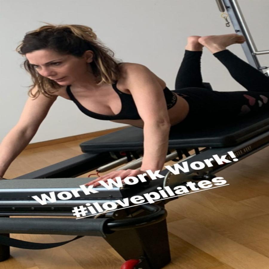 Στα 53 της βάζει κάτω και τις 20αρες: Αυτό είναι το μυστικό της Δέσποινας Βανδή για την άψογη σιλουέτα της