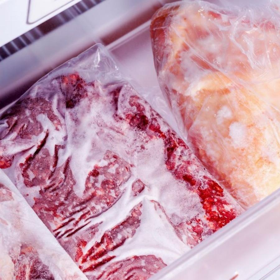 Πιο ζουμερές από ποτέ: Με αυτό το κόλπο θα διατηρήσετε τις μπριζόλες σας αφράτες και απίστευτα γευστικές