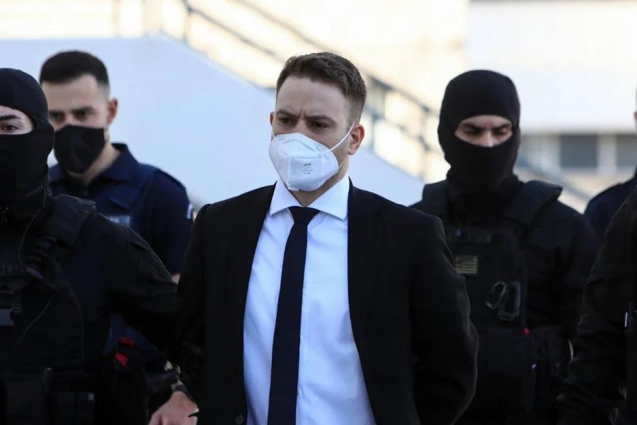 “Μετέφερε ναρκωτικά”: Σάλος με τις αποκαλύψεις του πατέρα της Καρολάιν για τον Αναγνωστόπουλο