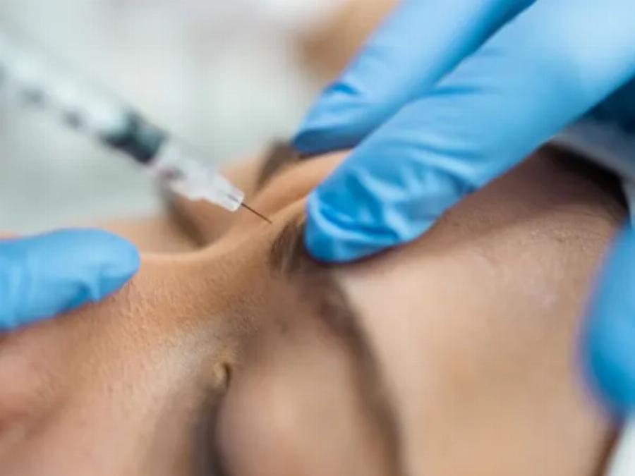 Τσουνάμι «καταγγελιών» για γνωστό κέντρο Aισθητικής: Γυναίκα πήγε για υαλουρονικό και βρέθηκε πρησμένη με πυρετό