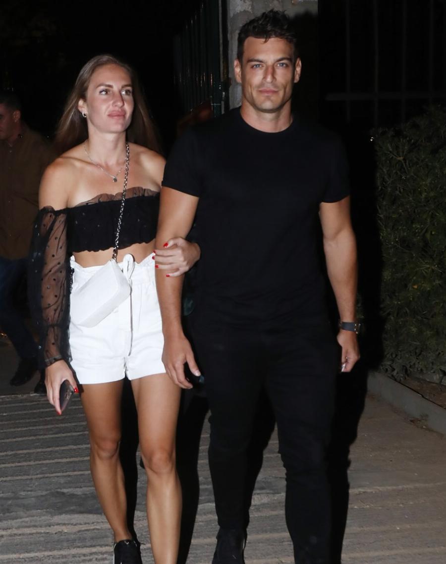 Η υπερσύγχρονη βίλα του Δημήτρη Φιντιρίκου: Κατάμαυρη με τρεις ορόφους, τεράστια πισίνα και στο πιάτο θέα όλη η Αθήνα