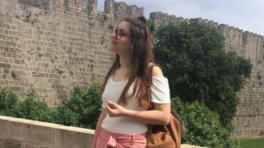 Σπαράζει καρδιές η μητέρα της Ελένης Τοπαλούδη, με τούρτα στον τάφο της: «Ελένη μου ότι πιο όμορφο θα μπορούσε να μου συμβεί»