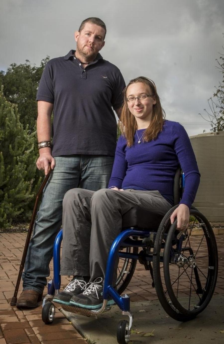 Είδαν τη ζωή τους να αλλάζει: Ένα σοβαρό τροχαίο της στέρησε τα πόδια, αλλά όχι και το όνειρό της να γίνει μητέρα