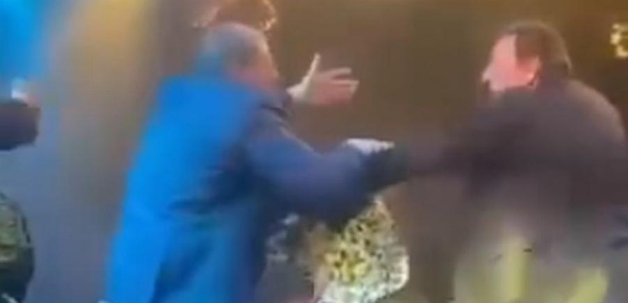 «Κατά μέτωπο» επίθεση στον Αντύπα: Μαθεύτηκε ο λόγος που θαμώνας του «όρμηξε» – «Νόμιζα ότι πέθαινε»