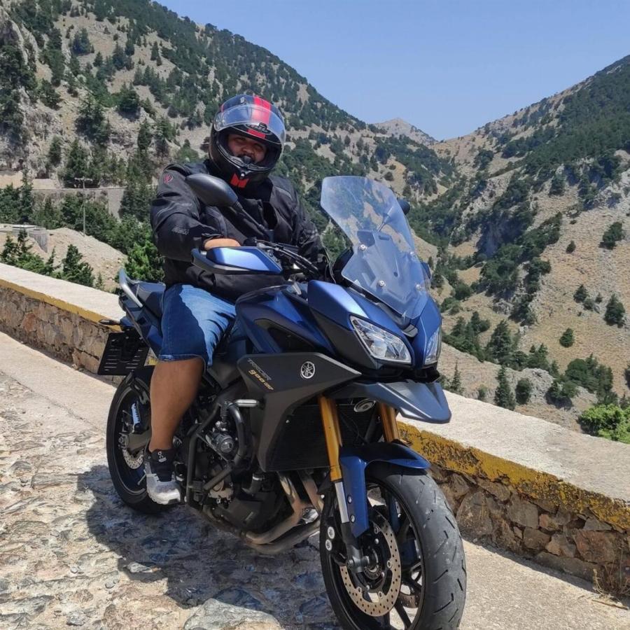 Τραγικό τροχαίο: Σκοτώθηκε ο 29χρονος οδηγός, διαλύθηκε μέχρι και το κράνος