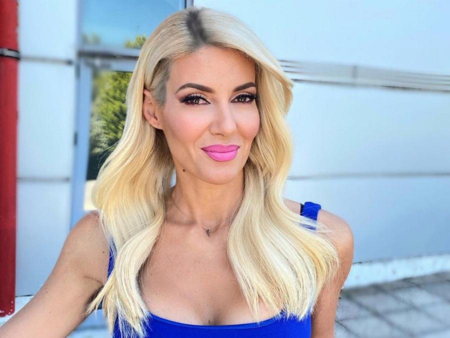 Εύη Φραγκάκη: Ο γάμος, το διαζύγιο, το άγχος να μεγαλώσει μόνη το παιδί της και η σοβαρή περιπέτεια υγείας