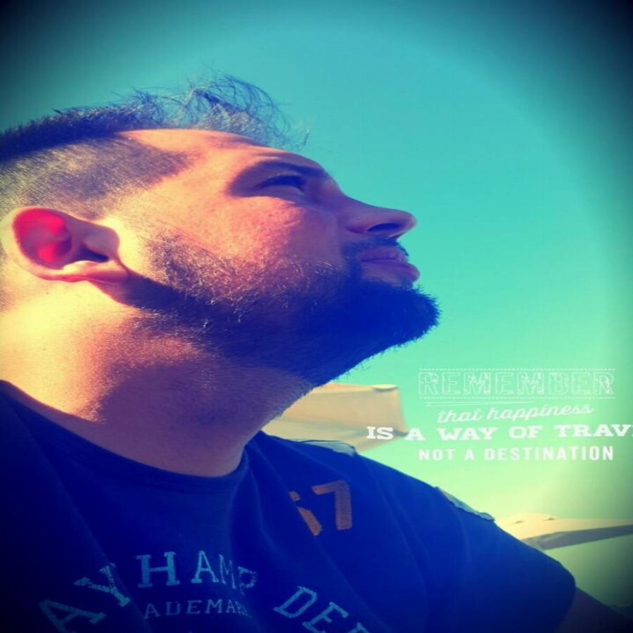 «Για πάντα μαζί. Θα είσαι εδώ για πάντα»: Πέθανε ο Νίκος Λιόλιος από τα Χανιά, αφήνει πίσω του ένα παιδί