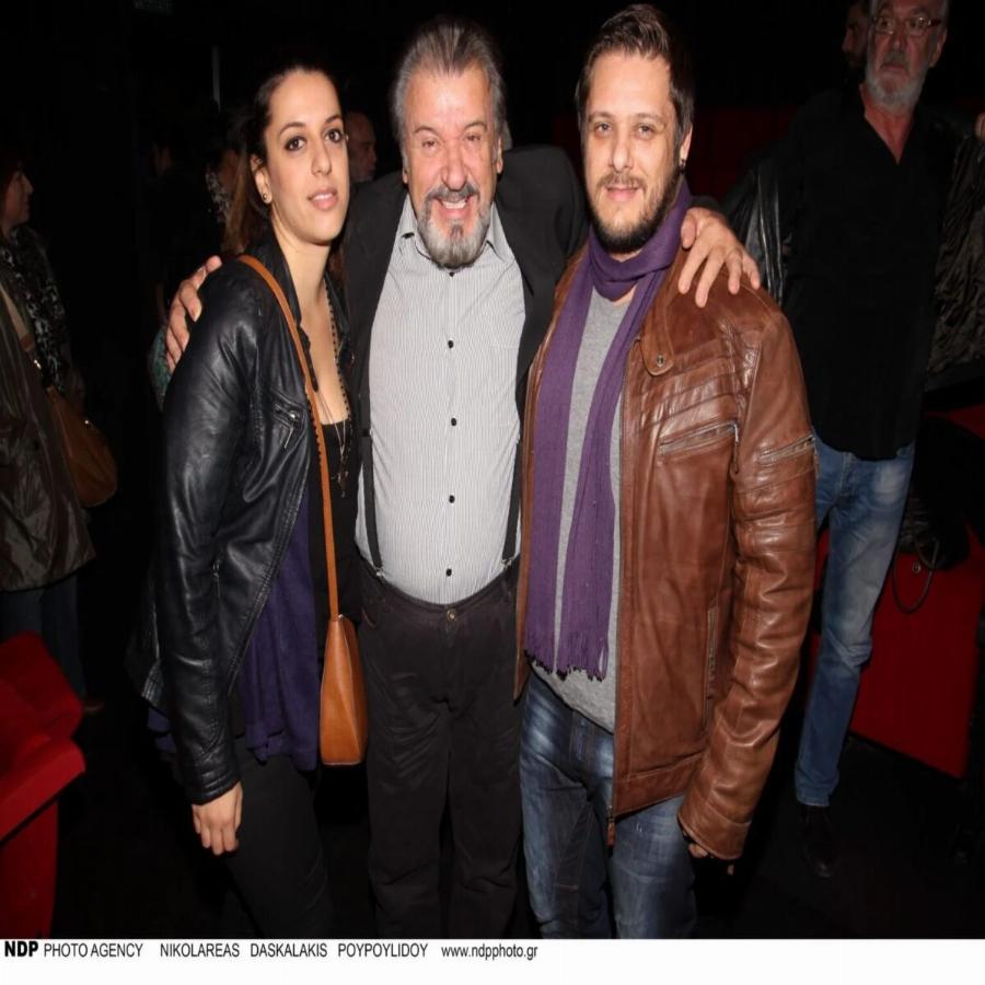 Γιος δημοσιογράφος και κόρη ενδυματολόγος: Η περηφάνεια του Τάσου Χαλκιά για τα παιδιά του και οι σπάνιες εικόνες μαζί τους