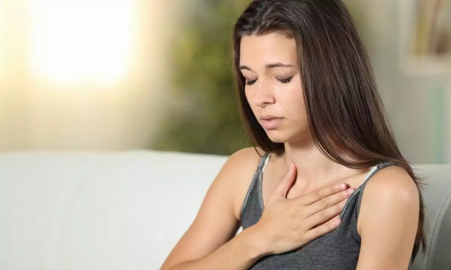 «Μην αγνοείτε και το ένστικτό σας»: Πώς να σταματήσετε το «φτερούγισμα» ή τον ακανόνιστο παλμό της καρδιάς