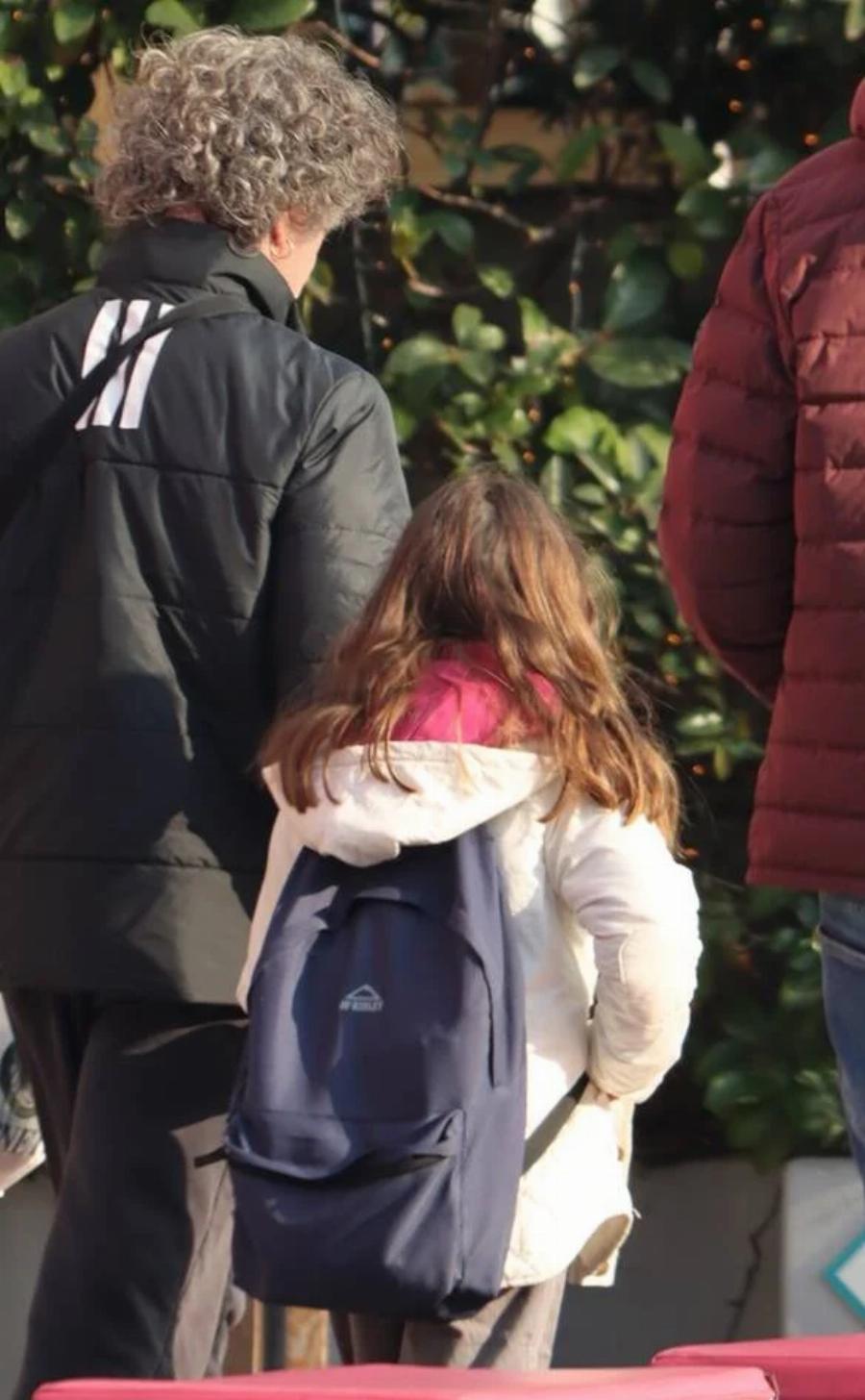 Καστανή, ψηλή και ίδια ο μπαμπάς της: Αυτή είναι η 10χρονη κόρη του Γιάννη Τσορτέκη που της έχει μεγάλη αδυναμία