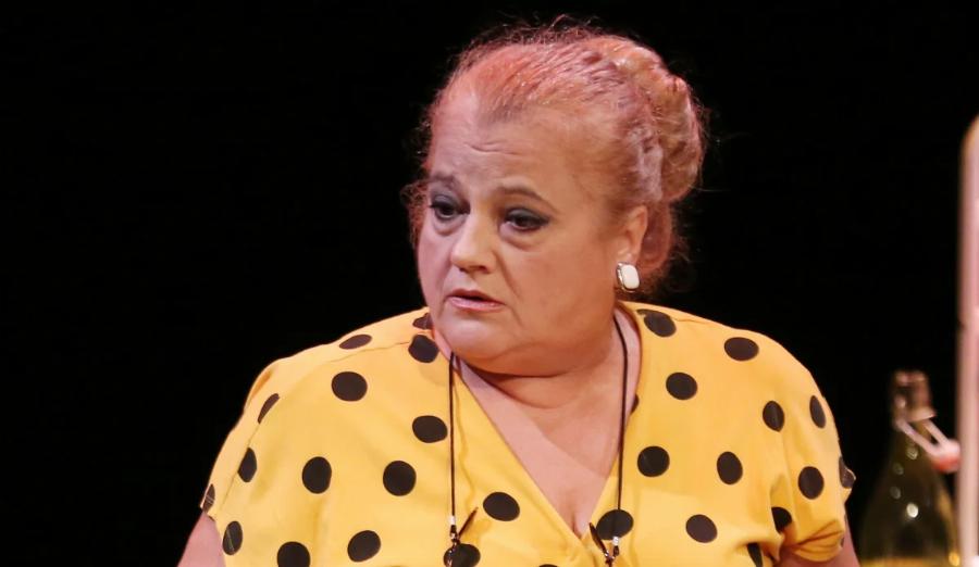 Η Ελένη Καστάνη εξομολογείται: «Ο Μάρκος Σεφερλής είναι ο μεγαλύτερος λαϊκός κωμικός που έχει η Ελλάδα»