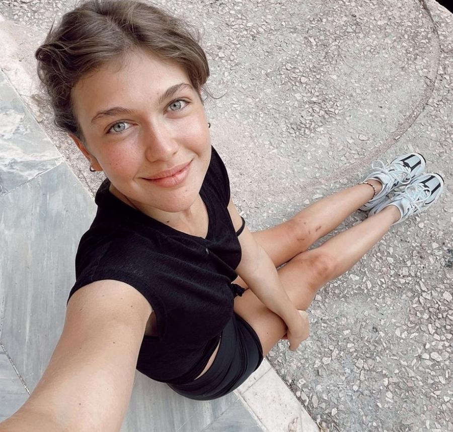 Δεν θα την αναγνώριζε ούτε ο Παπακαλιάτης: Το νέο λουκ της Κλέλιας Ανδριολάτου δεν θυμίζει σε τίποτα την πρωταγωνίστρια του «Maestro»