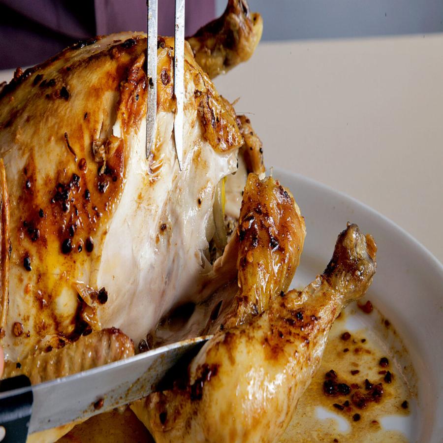 Το μυστικό που θας σας λύσει τα χέρια: Πως να μην στεγνώσει το κοτόπουλο – Το θαυματουργό τρικ για να το κρατήσετε ζουμερό και αφράτο