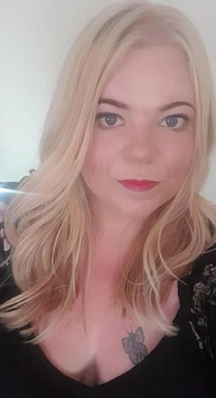 Συγκινητική ιστορία: Μπαμπάς ρώτησε ιδιοκτήτρια καφέ αν ο ανάπηρος γιος του μπορεί να μπει κι εκείνη του έδωσε μία υπέροχη απάντηση