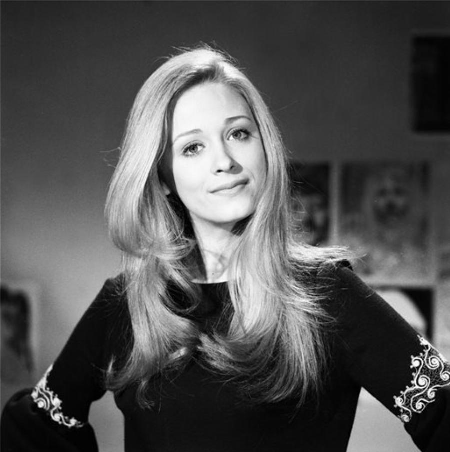 «Καθηλωμένη σε ένα κρεβάτι»: Άσχημα τα νέα για την υγεία της 75χρονης Νόρας Βαλσάμη