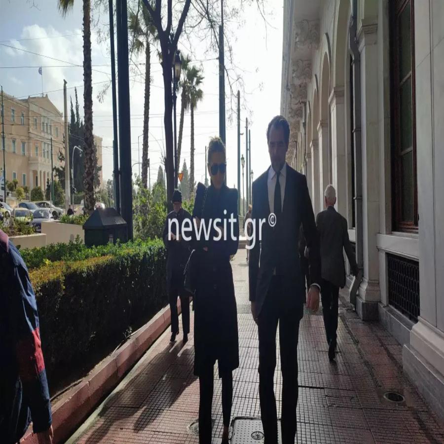Τέως Βασιλιάς Κωνσταντίνος: Βόλτα στο κέντρο της Αθήνας για την οικογένειά του και η επιθυμία για το σημερινό μνημόσυνο