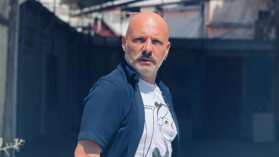 Νίκος Μουτσινάς: «Θέλω δύο παιδιά – Αν μπορούσα θα ήθελα να τα κυοφορήσω»