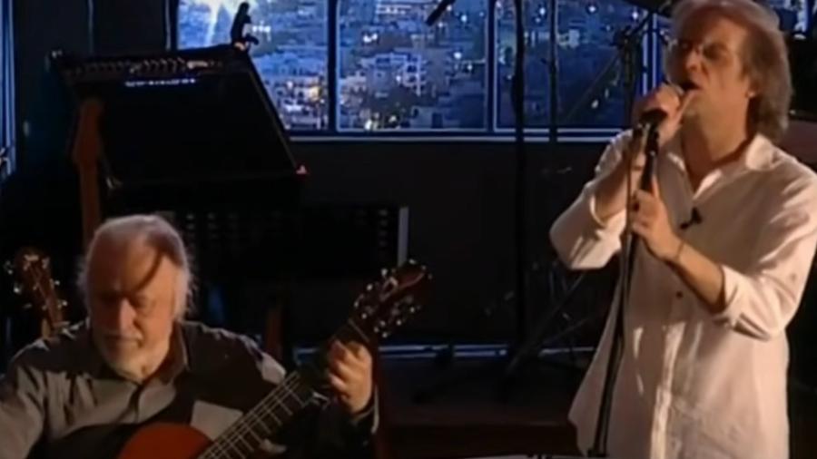 Στγκινεί η Χάρις Αλεξίου: Ο συγκινητικός αποχαιρετισμός στον Νότη Μαυρουδή με τη «Λαβωματιά»