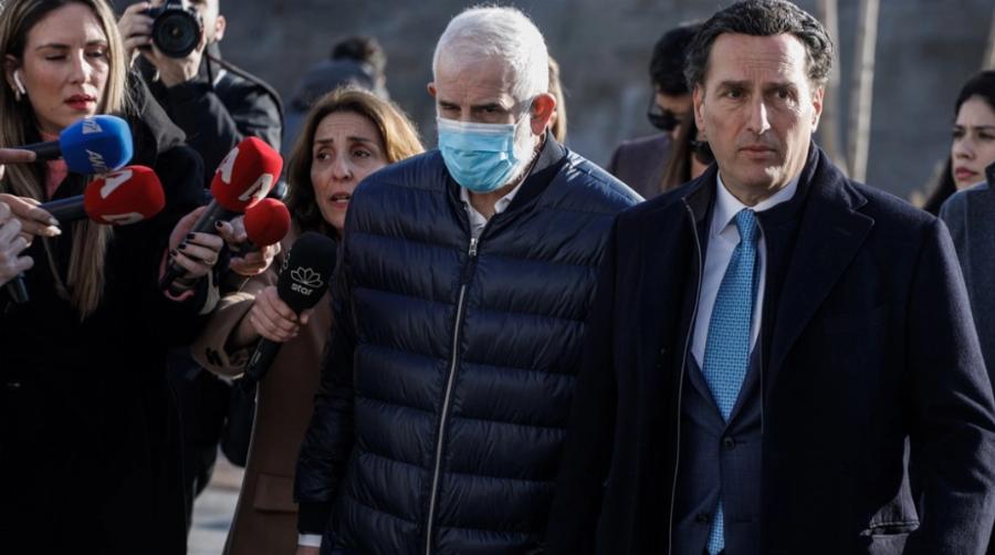 Λύγισε ο Πέτρος Φιλιππίδης στην απολογία του: «Είμαι κατεστραμμένος, σεβόμουν πάντα τις γυναίκες, τις θαυμάζω»