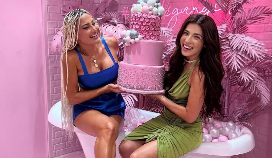 «Δεν είναι κολλητή, είναι ήρωας»: Αυτή είναι η κοπέλα που θα βαπτίσει τελικά τον γιο της Ιωάννας Τούνη