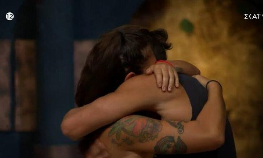 Αυτό του ψιθύρισε στο αυτί: Δεν μπορεί να πιστέψει ο Βασάλος την αποχώρηση της Βαλαβάνη από το Survivor