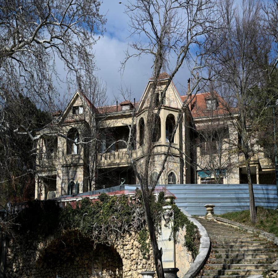 Η μεταμόρφωση στο Τατόι: Έτοιμο μέσα σε λίγα 24ωρα για την ταφή του τέως βασιλιά Κωνσταντίνου