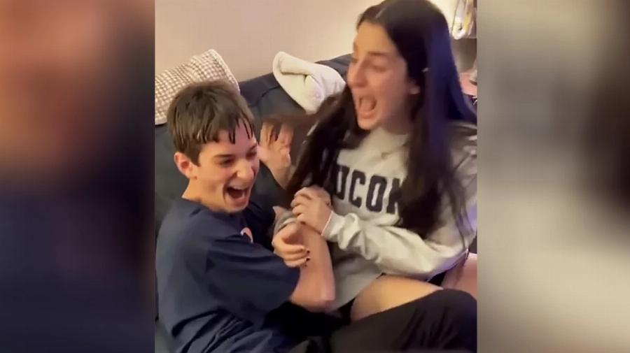 Έκανε το όνειρο του πραγματικότητα: Έφηβος με εγκεφαλική παράλυση μαθαίνει πως γίνεται δεκτός στο Χάρβαρντ και γίνεται viral για τον σωστό λόγο