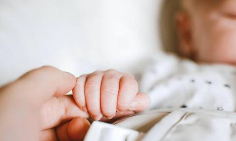 Έζησε λίγο αλλά με πολύ αγάπη: «Την εγκατέλειψαν 10 μηνών χωρίς καν όνομα, μόνο με μία ασθένεια, την υιοθέτησα και μετά από λίγο πέθανε στα χέρια μου»