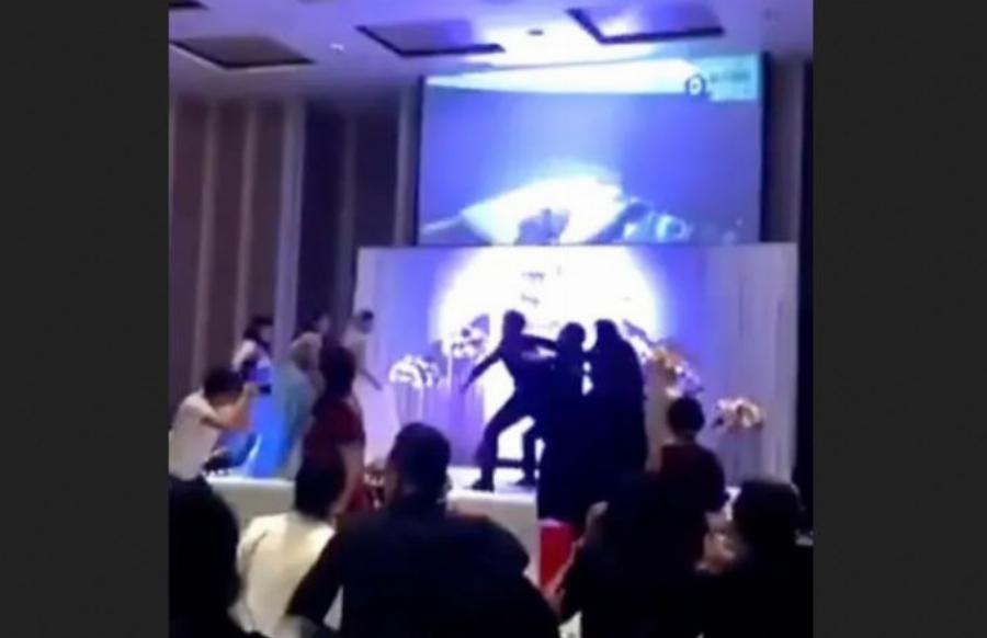 Η εκδίκηση είναι ένα «πιάτο που τρώγεται κρύο»: Γαμπρός διέλυσε τον γάμο- Έπαιξε βίντεο με τη γυναίκα του να τον απατά με τον άντρα της αδερφής της