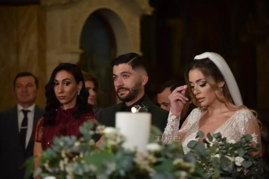 Ανέβηκαν τα σκαλιά της εκκλησίας: Ο «Θανάσης» από το «Ευτυχισμένοι Μαζί» παντρεύτηκε την αγαπημένη του με παράνυφο το αγοράκι τους
