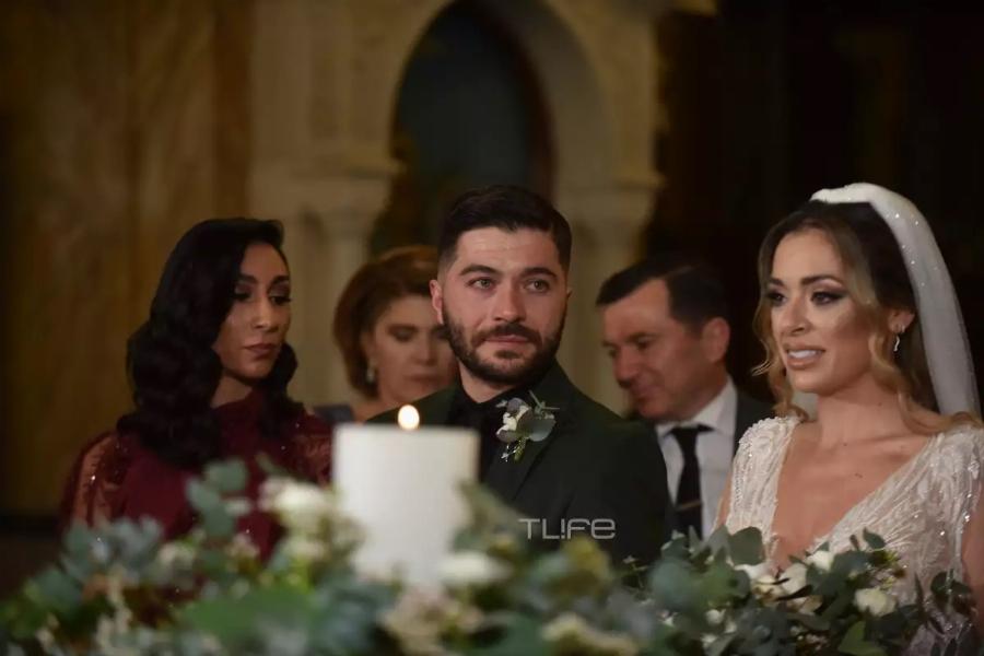 Ανέβηκαν τα σκαλιά της εκκλησίας: Ο «Θανάσης» από το «Ευτυχισμένοι Μαζί» παντρεύτηκε την αγαπημένη του με παράνυφο το αγοράκι τους