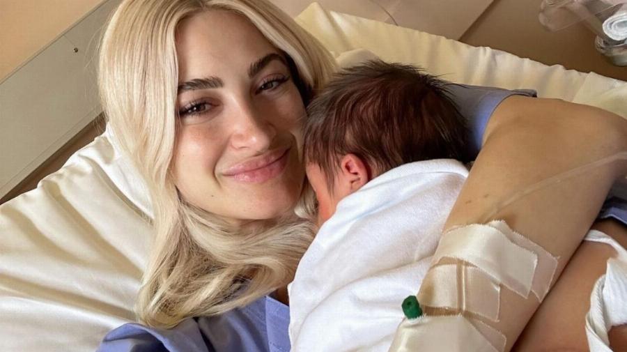 Σε απόγνωση η Ιωάννα Τούνη: «Κλαίει ασταμάτητα» λέει για τις δυσκολίες που αντιμετωπίζει με το μωρό της