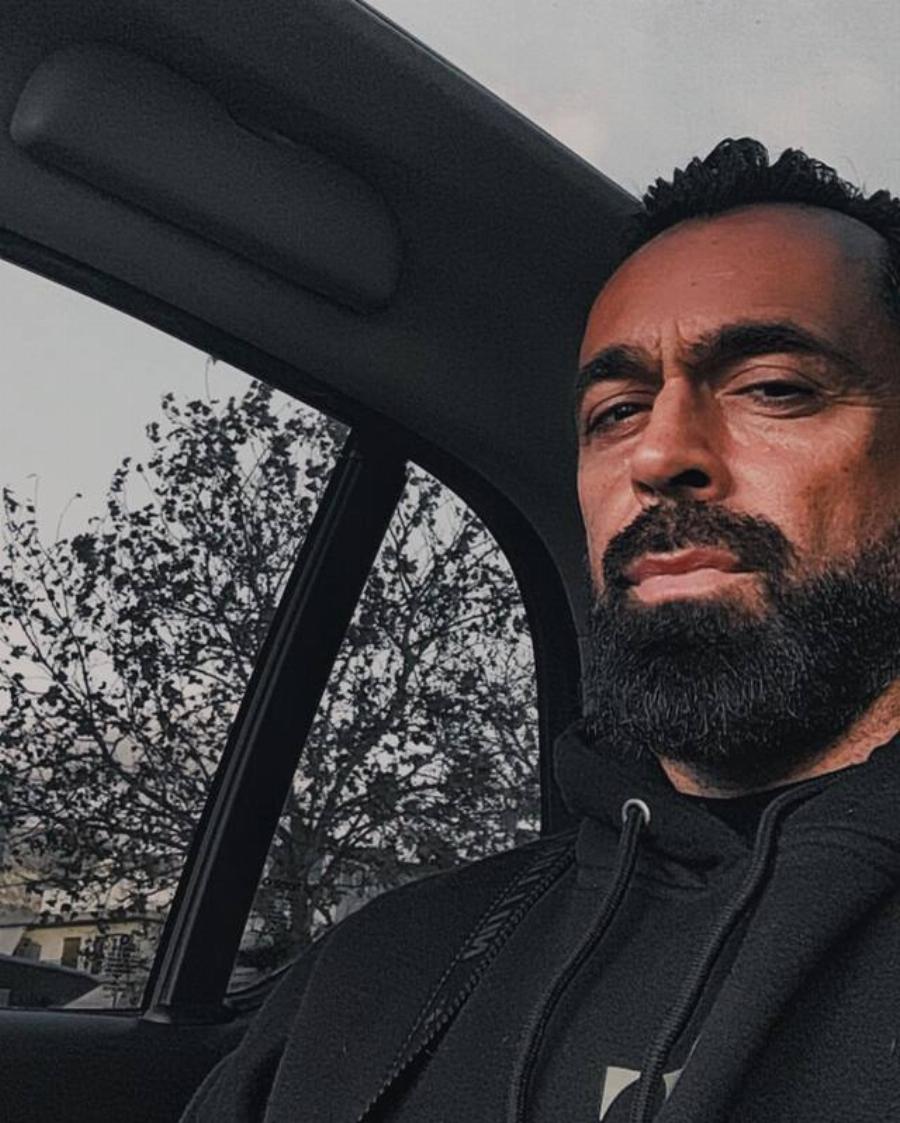 Η ανάρτηση όλο νόημα του Μπο: Η πρώτη αντίδραση μετά το χθεσινό επεισόδιο και τα φιλιά της Καρολίνας με τον Μάριο στο Survivor