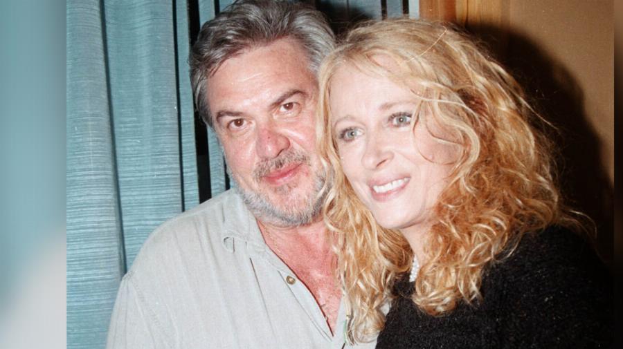 «Έσπασαν» καρδιές στο ύστατο αντίο για τον Ερρίκο Ανδρέου: Ήταν όλοι εκεί εκτός από την αγαπημένη του Νόρα Βαλσάμη