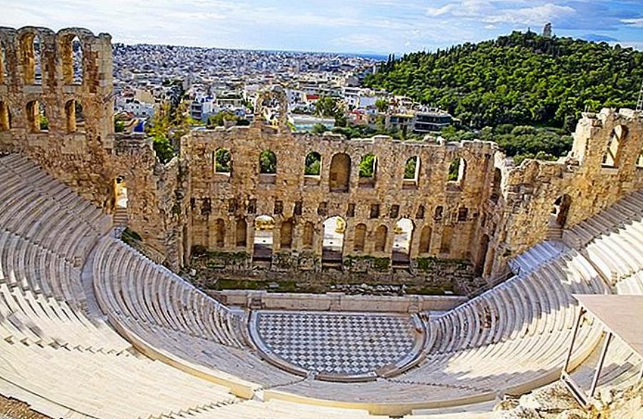 Παγκόσμια αποθέωση για την χώρα μας: «Στην Ελλάδα μπορείτε να ζήσετε χωρίς να δουλεύετε, είναι ο παράδεισος του 2023»