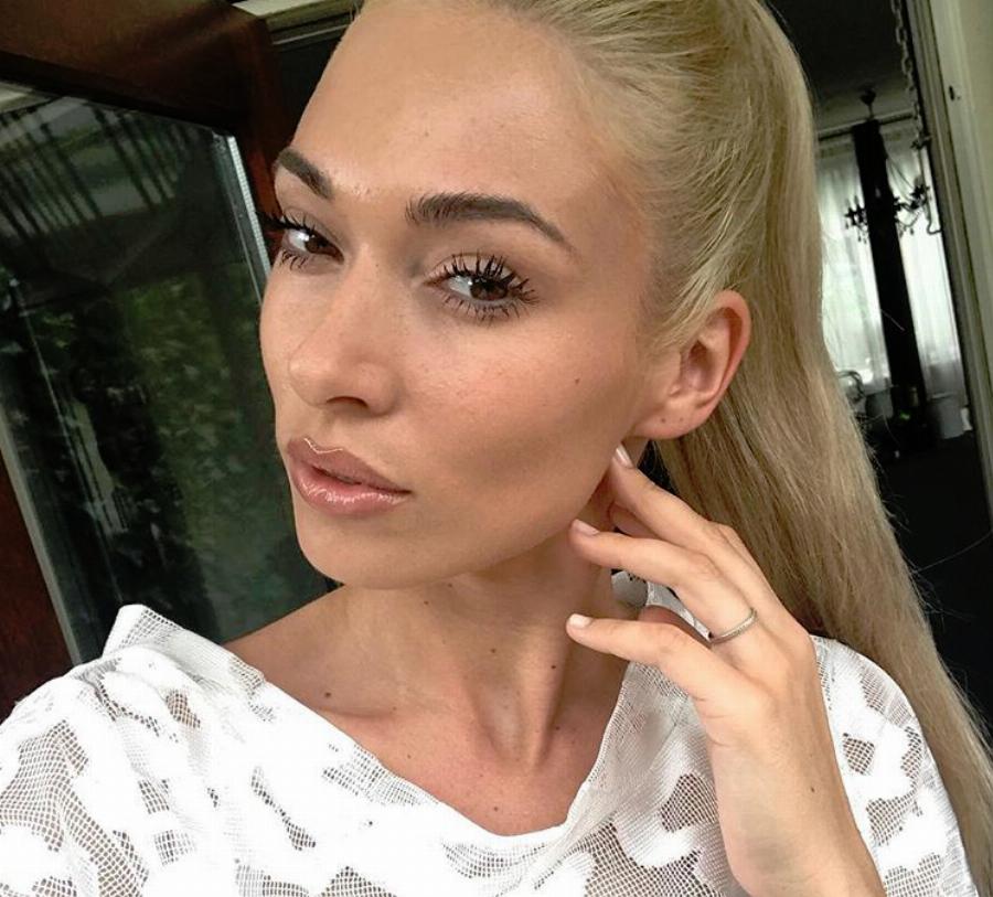 «Χάθηκε» ολοκληρωτικά από την Ελλάδα, μετακόμισε στην Ολλανδία και έγινε σερβιτόρα: Τα άλλαξε όλα η Μικαέλα Φωτιάδη μετά το GNTM