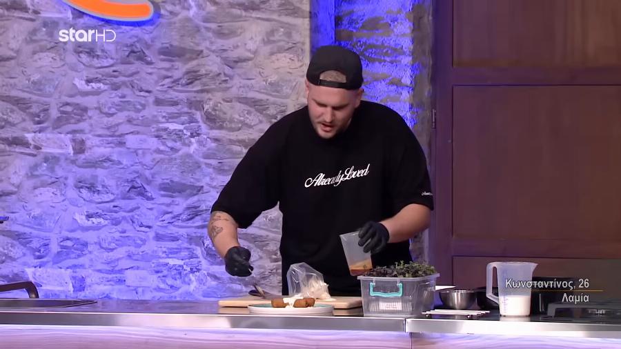 Ράγισε καρδιές ο πρώτος παίκτης που μπαίνει στο σπίτι του Masterchef: «Γνώρισα τον πατέρα μου στα 18 και στα 19 έφυγε»
