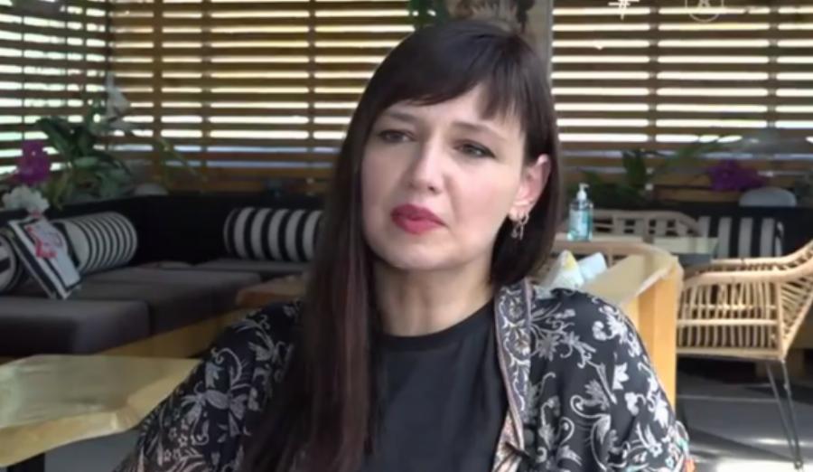 Αθηναΐς Νέγκα: «Ήθελα πάντα να γίνω 60 ετών, γιατί στα 50 είμαστε “νεόγριες”»